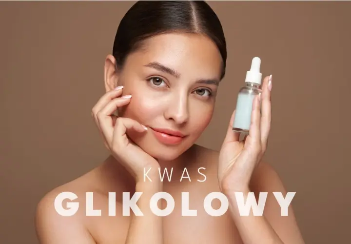 Kwas glikolowy na co? Delikatna skóra, gładka i promienna. Młoda kobieta z buteleczką serum.