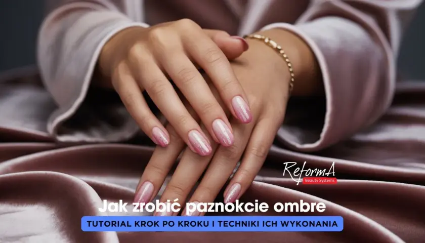 Dłonie z paznokciami w stylu ombre, z delikatnym brokatem. Tutorial krok po kroku.