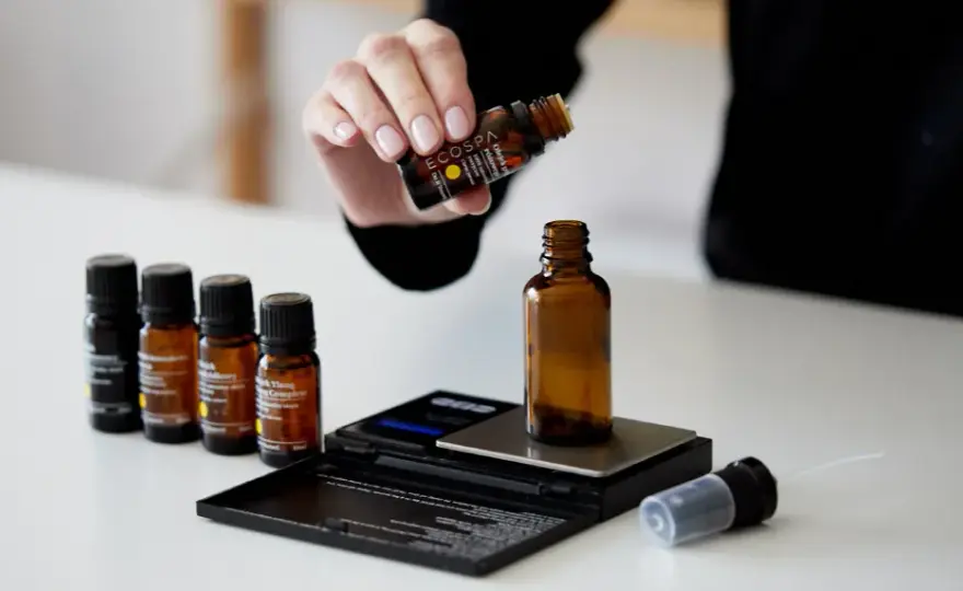 Stwórz Perfumy z Egipskich Olejków: Przewodnik DIY