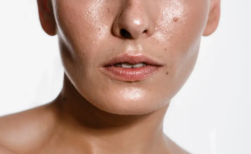 Nadmiar sebum - Jak dbać o cerę tłustą i mieszaną bez przesuszenia?