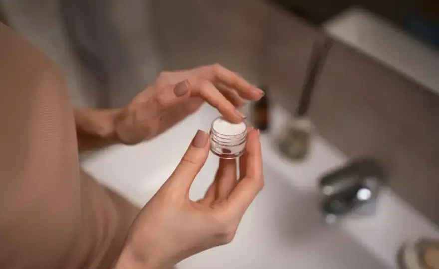 Retinol - Jak go stosować bez podrażnień i zobaczyć efekty?