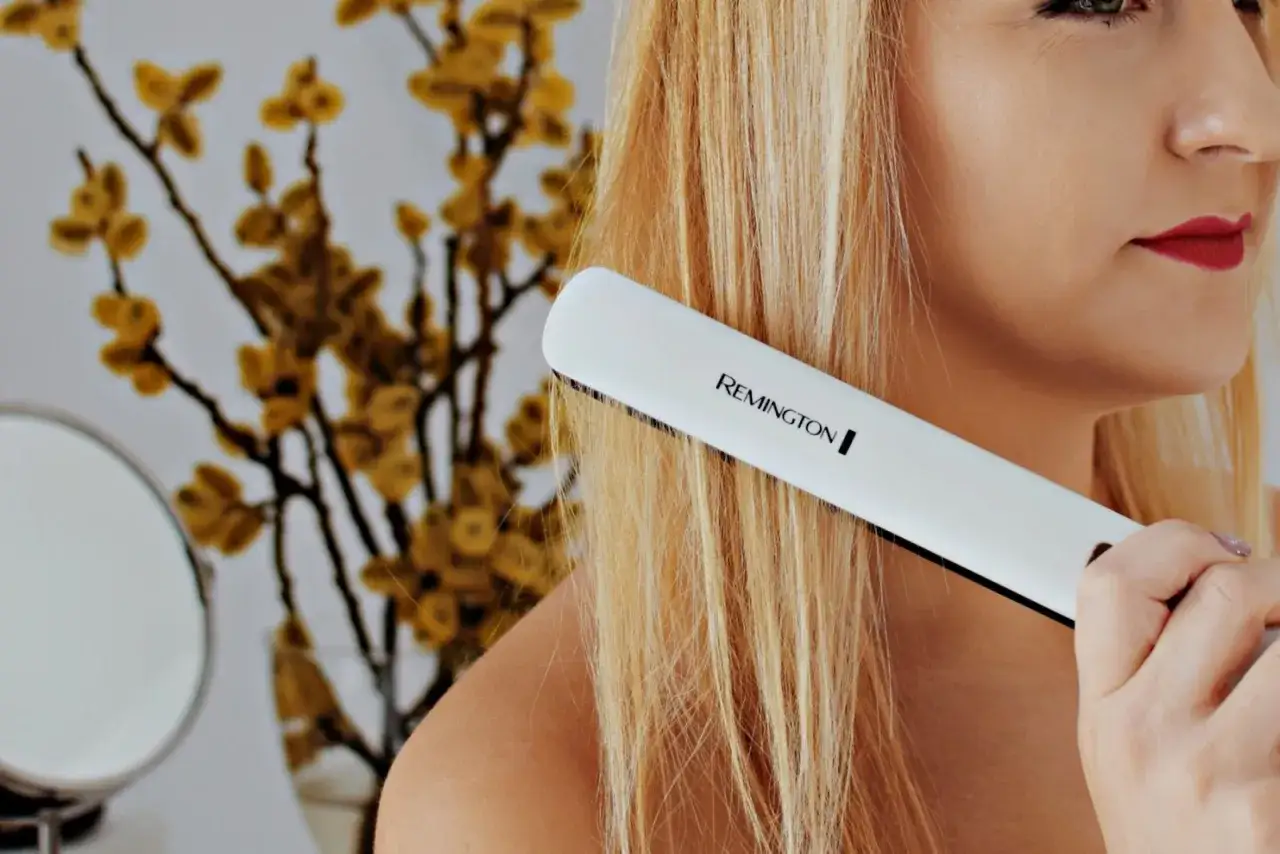Zdjęcie Remington Shine Therapy vs Keratin: Która prostownica dla Ciebie?